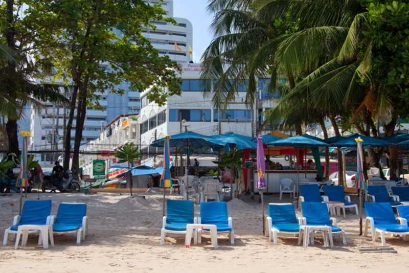 Patong Beach Bed And Breakfast Удобства фото